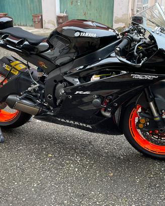 Yamaha R6 pronto pista motore nuovo