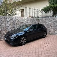 Volkswagen Golf 1.5 eTSI  150 CV R-Line DSG