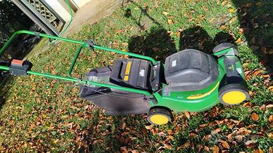 Tosaerba elettrico John Deere