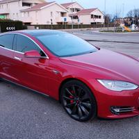 TESLA MODEL S P85D (RICARICHE GRATIS 300 KM/H )