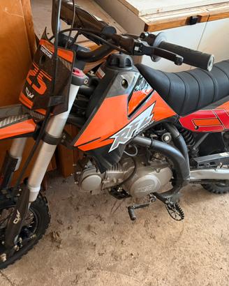 Pit bike