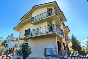 PORZIONE DI BIFAMILIARE A FROSINONE