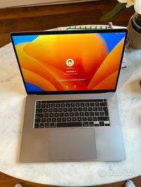 MacBook Pro 16” (2019) – Intel i7, 16Go RAM, 500Go