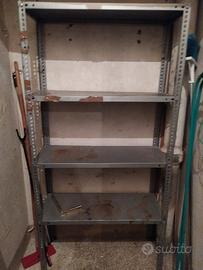 SCAFFALATURA IN FERRO