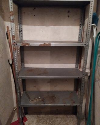 SCAFFALATURA IN FERRO