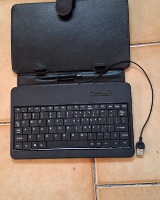 Set di 2 custodie con tastiera per tablet