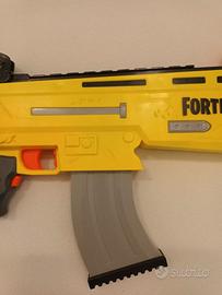 Nerf Fortnite AR-L + 10 dardi originali