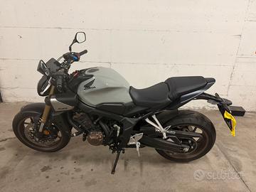 Honda CB 650 R e-clutch depo 35kw a2