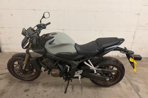 Honda CB 650 R e-clutch depo 35kw a2