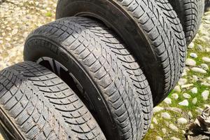 Gomme invernali, barre portatutto, iniettori