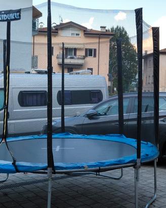 Trampolino elastico