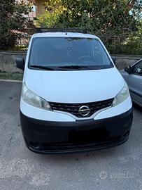 Furgone nissan nv200