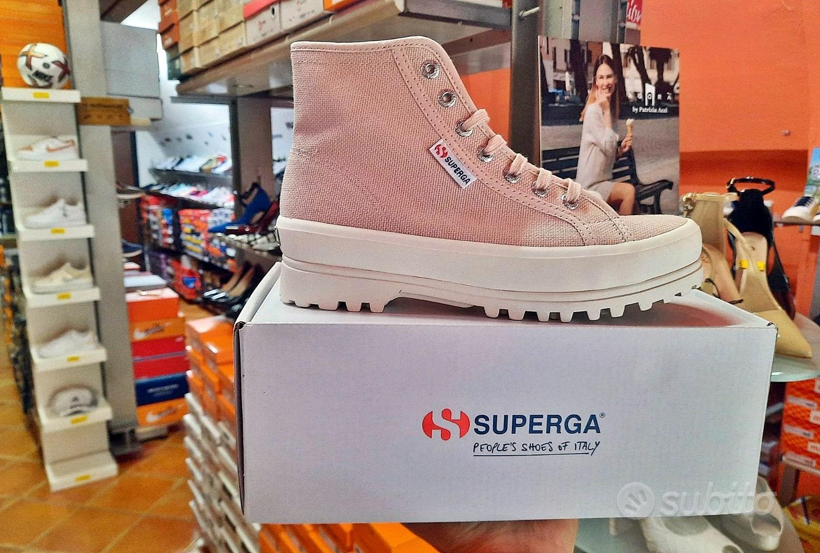 Superga in outlet vendita