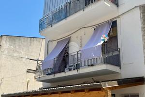 4 LOCALI A CARINI