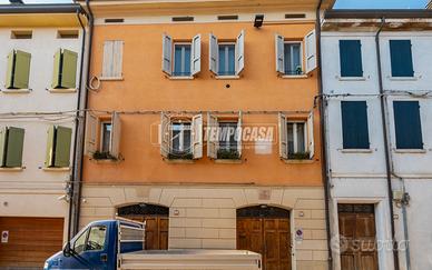 BILOCALE RISTRUTTURATO NEL CUORE DEL CENTRO STORIC