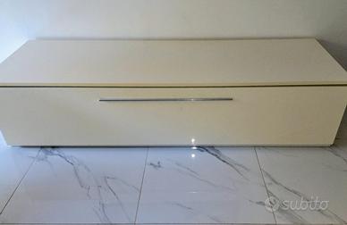 Porta TV bianco lucido per salone