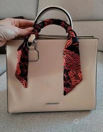 borsa a mano e tracolla beige
