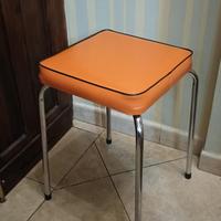 sgabello vintage arancione modernariato 
