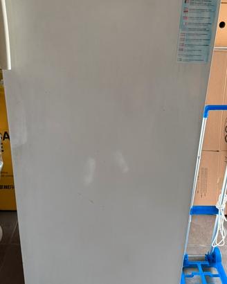 Congelatore verticale Ignis