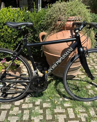 Bici Bianchi Emporio Armani alluminio nero/oro