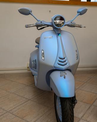 VESPA 946 SNAKE 125 - EDIZIONE LIMITATA NUMERATA -