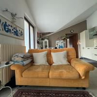 Divano letto  in alcantara colore giallo