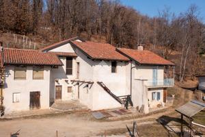 CASA SEMINDIPENDENTE A VERZUOLO