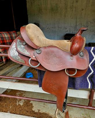 sella artigianale con argenti