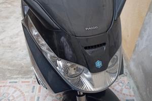 SCOOTER PIAGGIO X8 200c
