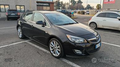 Opel Astra J 2.0 CDTI 160cv Cosmo S