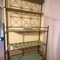 Scaffale in ferro e legno