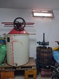 attrezzatura per vinificazione e lavorazione uva