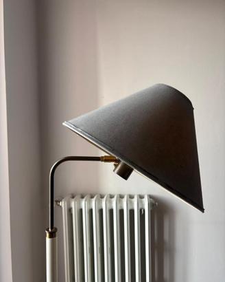 Lampada da terra moderna con paralume grigio