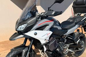 YAMAHA Tracer 900 perfetta con valigie laterali