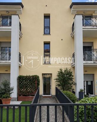BILOCALE IN CENTRO, CON DUE CANTINE E BOX