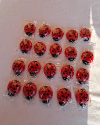 Set 20 magneti decorativi a forma di coccinella
