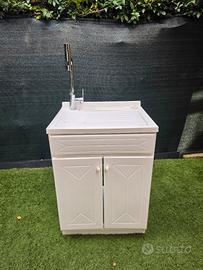 lavabo da esterno con rubinetto
