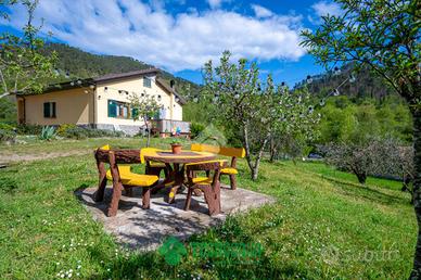 CASA INDIPENDENTE A ROCCHETTA DI VARA
