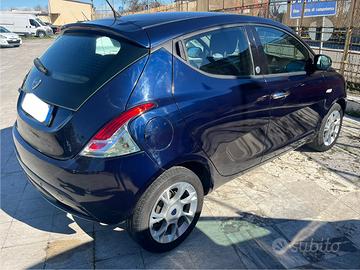 Ypsilon 1.2 gpl benzina 5porte