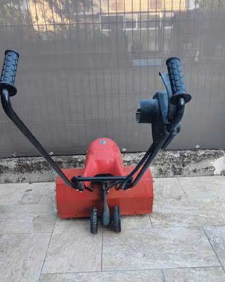 Spazzolatrice per prato sintetico 