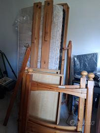 Letto singolo in legno massello 