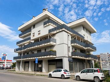 4 LOCALI A TERAMO