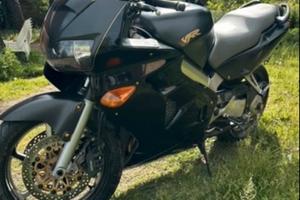 Honda VFR 800