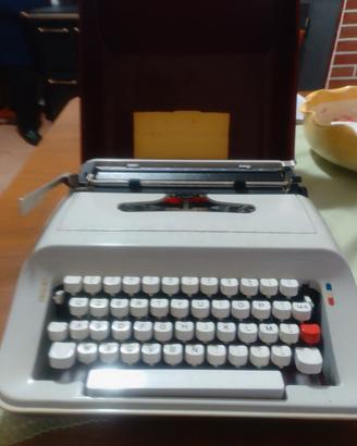 macchina da scrivere Scheiddeger-Olivetti vintage 