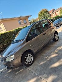 Auto  Fiat multipla