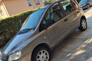 Auto  Fiat multipla