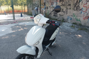 Scooter elettrico z tech