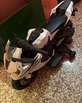 Moto elettrica bambino