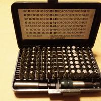 inserti  100 pezzi Hitachi per avvitatore