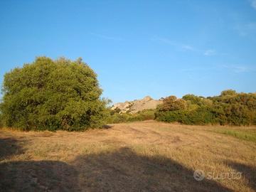 Terreno in Costa Smeralda con casa da completare